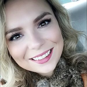 Meet your Posher, Sabrina