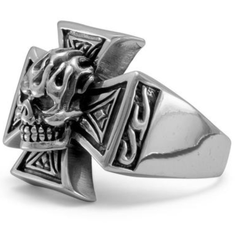 🆕Oxidized Maltese Cross and Skull Ring