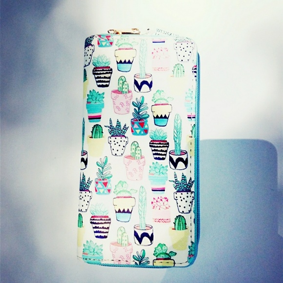 💣SALE💣Cactus pattern wallet - Picture 2 of 3