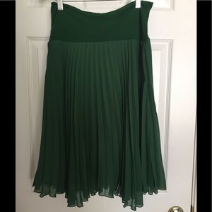 Box Pleat Kelly Green Skirt