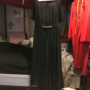 NWT Ever Pretty Black formal gown