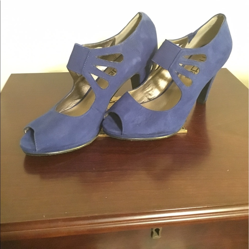 Moda Spana Suede Heels in Cobalt Blue