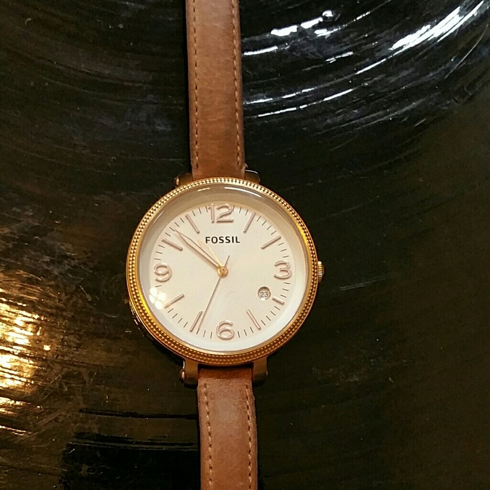 Fossil Heather Three-Hand Leather Watch in Sand