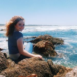 Meet your Posher, Olivia