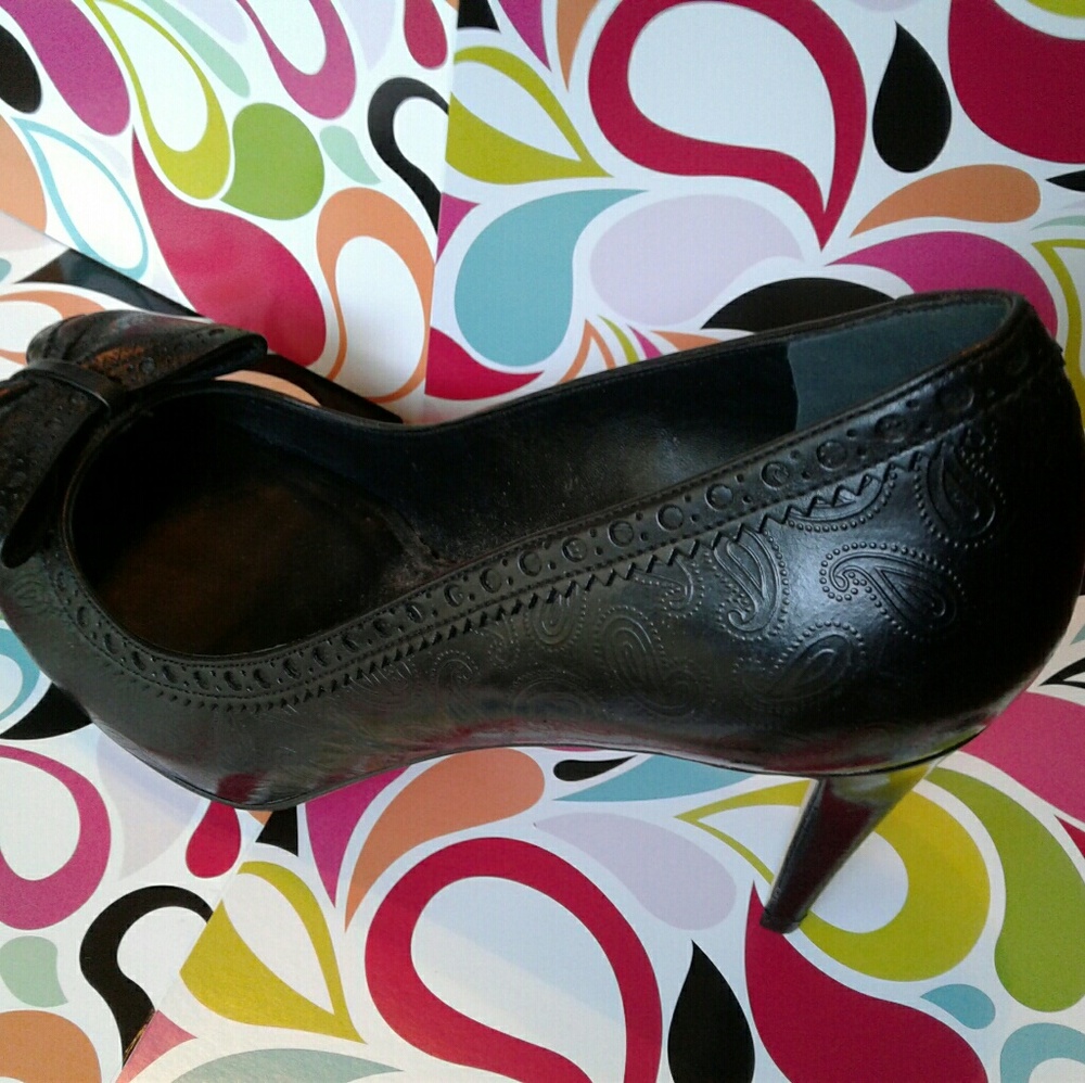 Cole Haan Black Leather Shoes