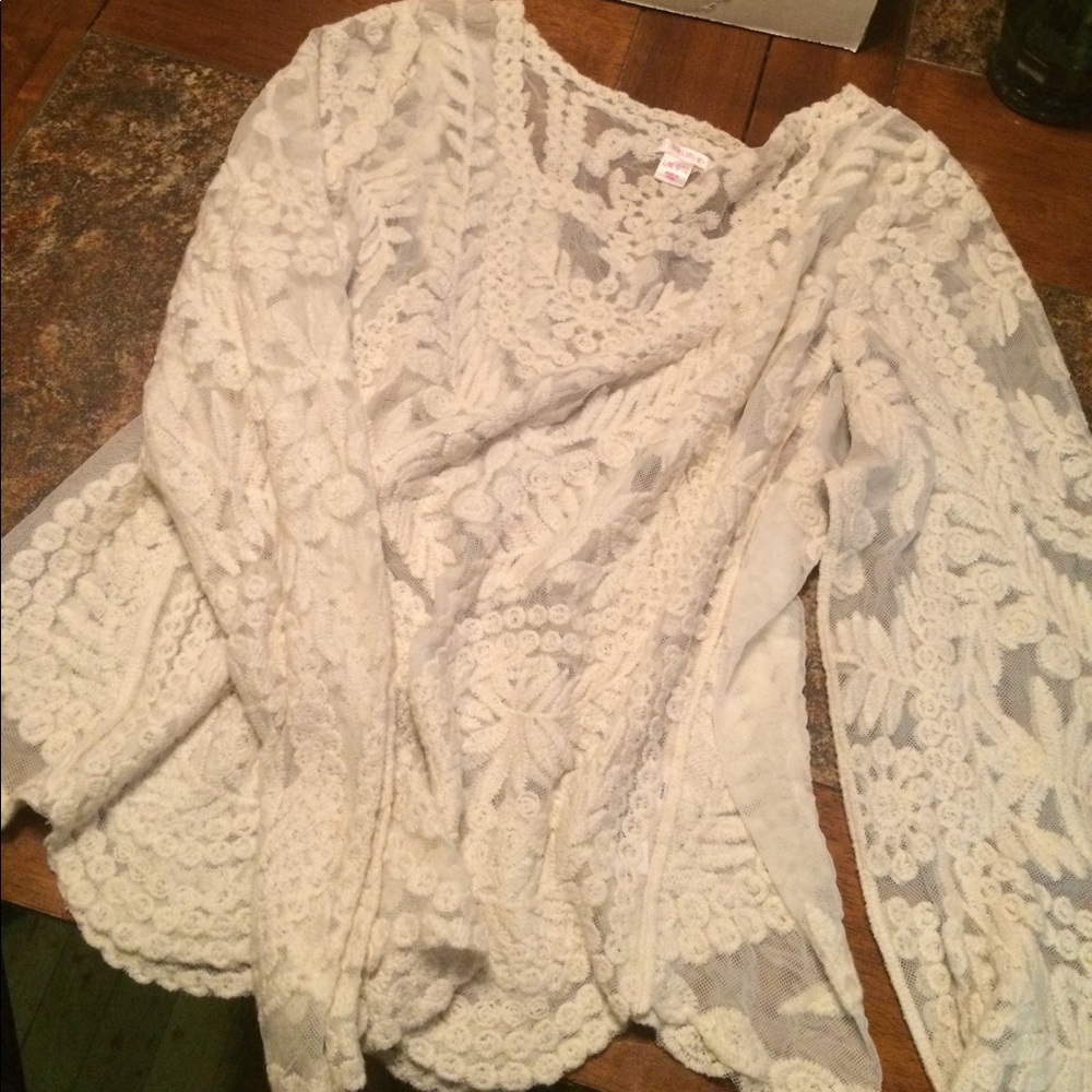 Long sleeve lace blouse