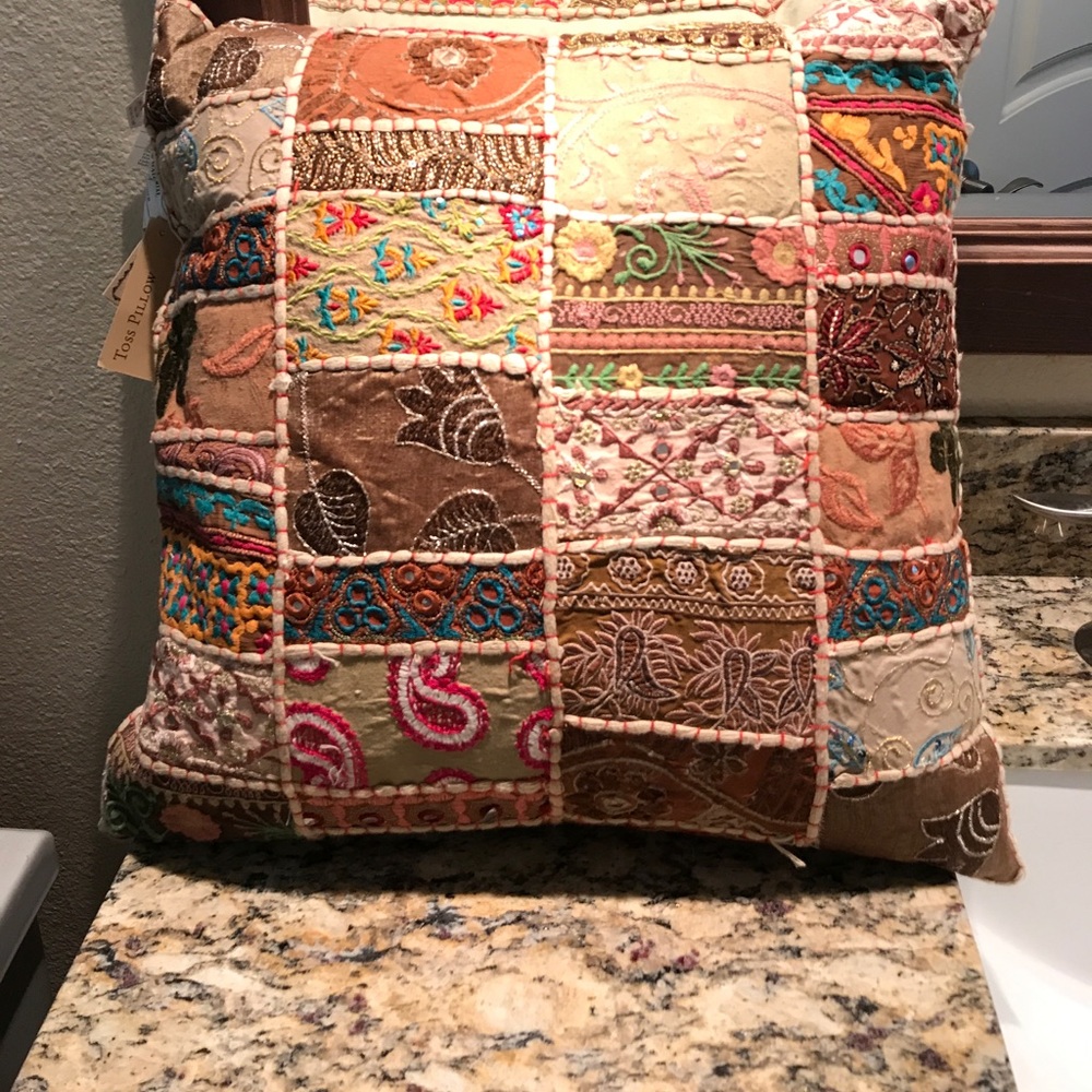 Toss Pillow