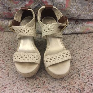 Cream and Brown wedges!