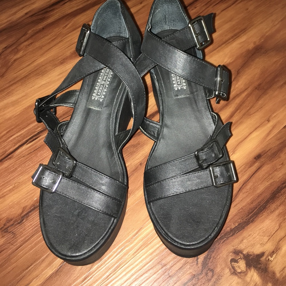 Deena & Ozzy black platforms