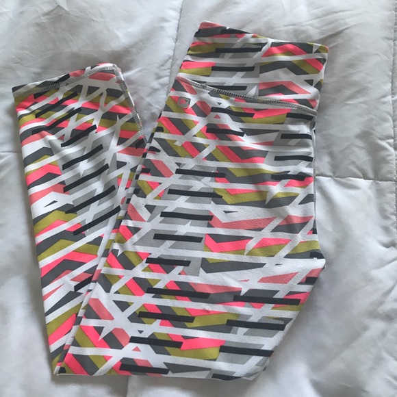 Fabletics Pants - Geometric Print Cropped Fabletics Leggings