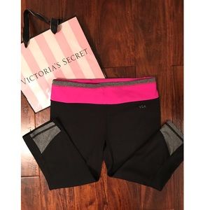 Victoria's Secret VSX Sport Knockout Crop legging