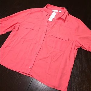 Coral cropped blouse with 3/4 length sleeves