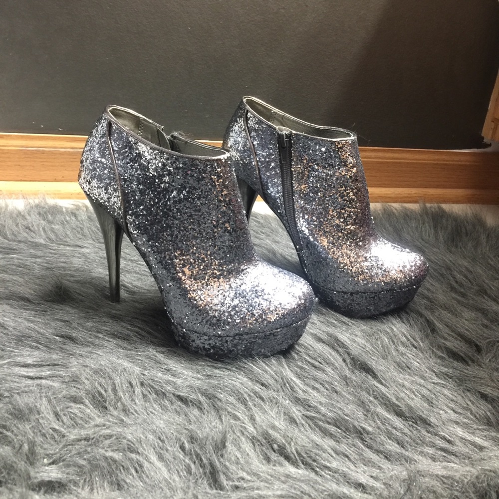 Silver Sparkly High Heeled Booties size 6
