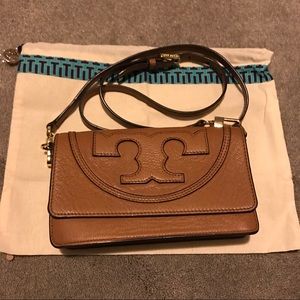 All T small crossbody