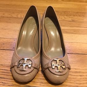 Tory Burch tan stacked heels