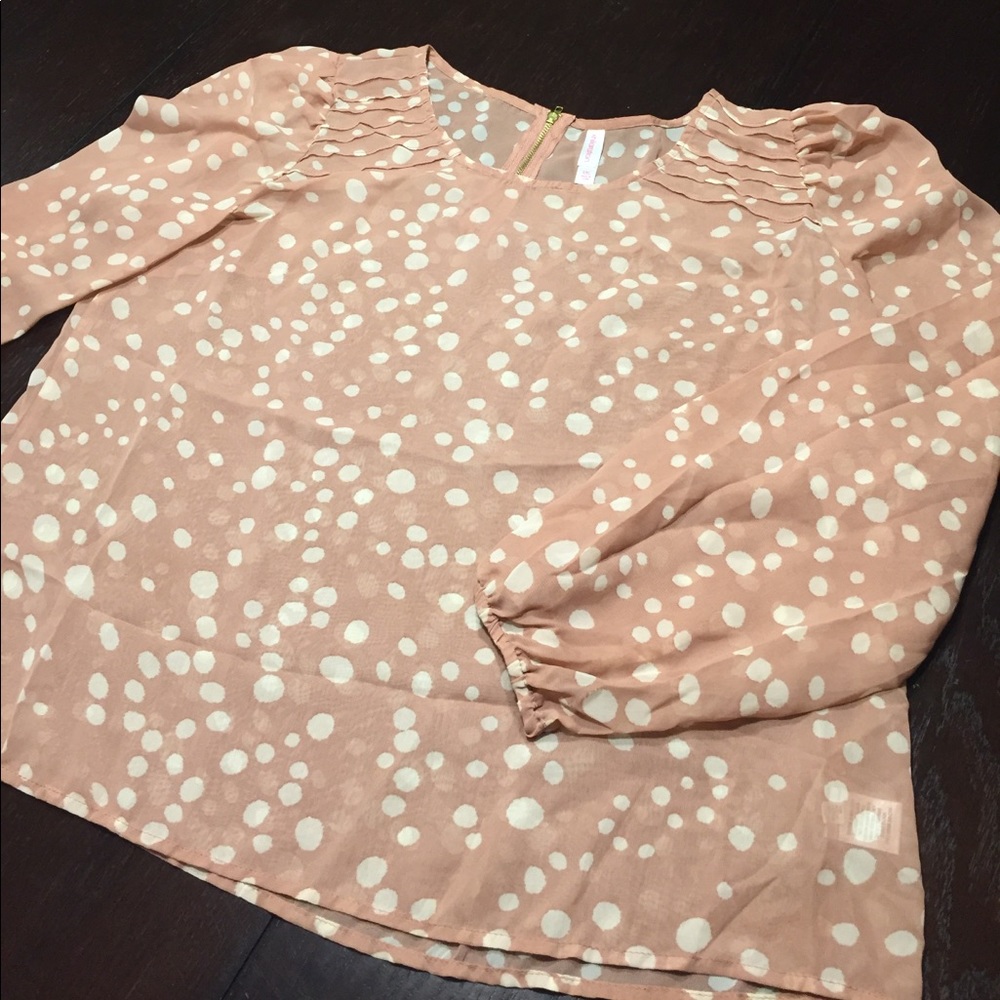 Nude pink & cream polka dot blouse w/ zippperback