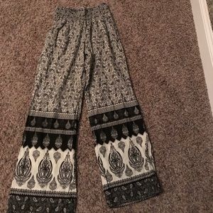 Patterned wide-leg pants
