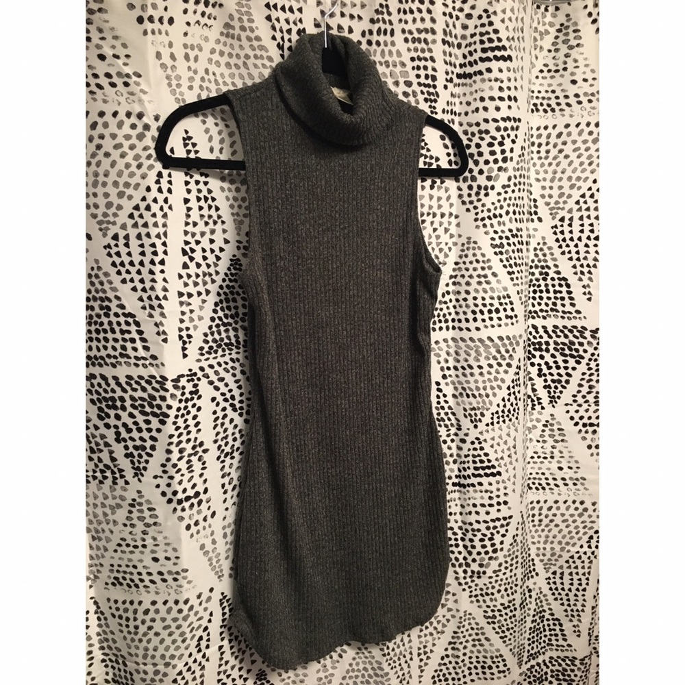 Turtle-neck dress