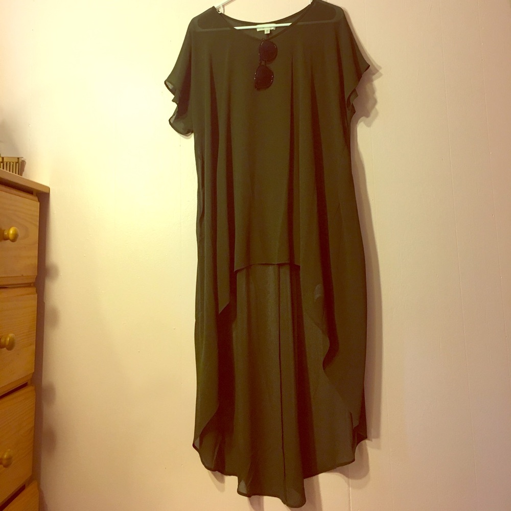 BNWOT CHIFFON HI-LOW BLOUSE SIZE LARGE