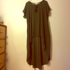 BNWOT CHIFFON HI-LOW BLOUSE SIZE LARGE