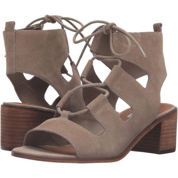 Steve Madden Shoes - 🚨 FLASH SALE 🚨 Steve Madden "Alpassa"