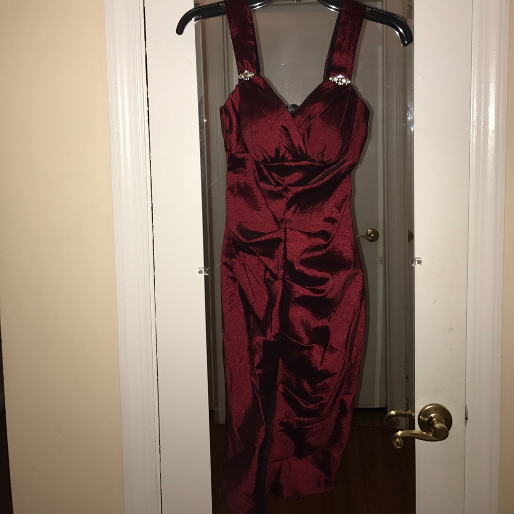 Red scrunch holiday dress