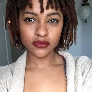 Meet your Posher, Dana