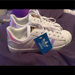 Holographic "Superstar" style