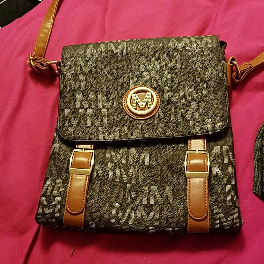 Milan purse