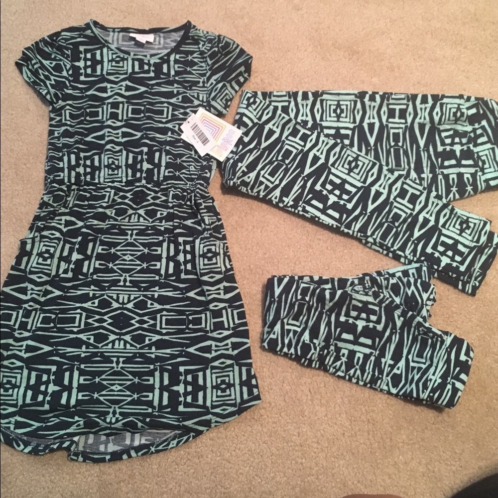 Mommy me and me Lularoe. OS and SM leggings 8 Mae