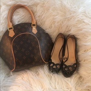 💋ON HOLD💋 LV ellipse bowling purse