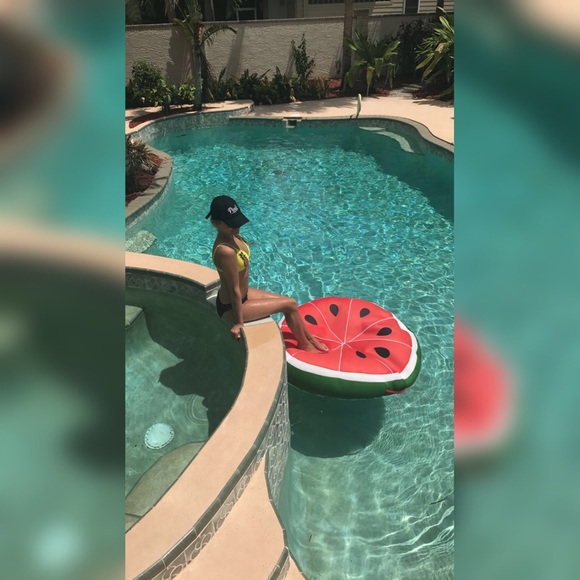 Meet your Posher, Baylee - Picture 1 of 1