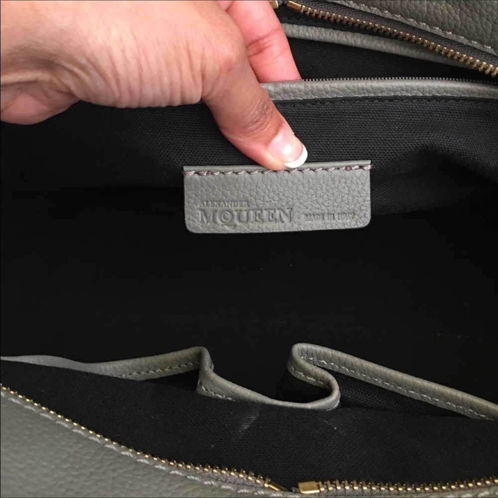 SOLD ✅ Alexander McQueen Padlock Calfskin Large - Picture 6 of 8