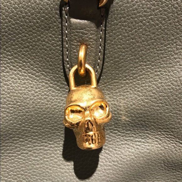 SOLD ✅ Alexander McQueen Padlock Calfskin Large - Picture 3 of 8