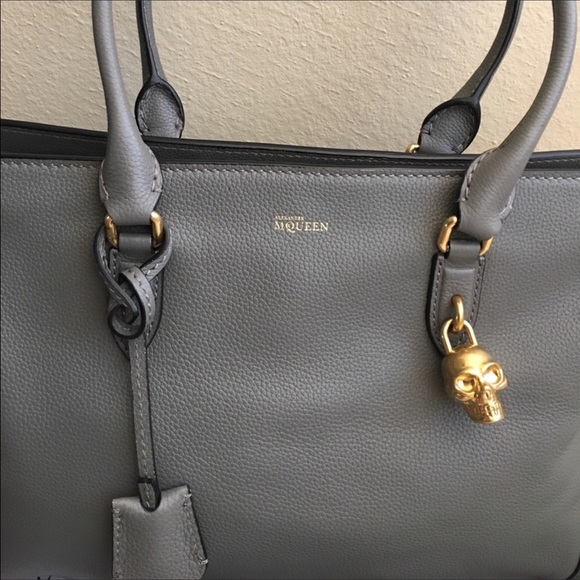 SOLD ✅ Alexander McQueen Padlock Calfskin Large - Picture 7 of 8