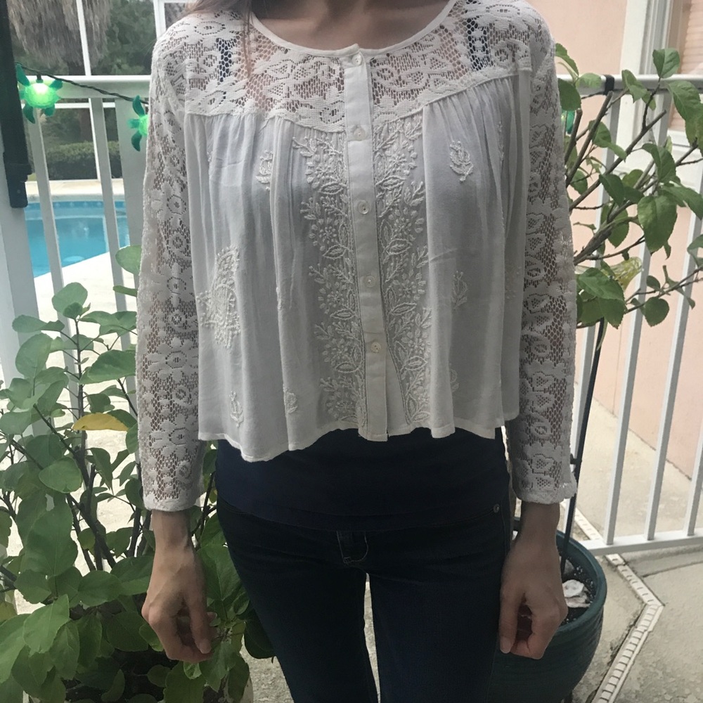 LOST IN HURRICANE IAN ๐ด๐บHPx2๐ด๐บChelsea&Violet embroider top - Picture 2 of 6