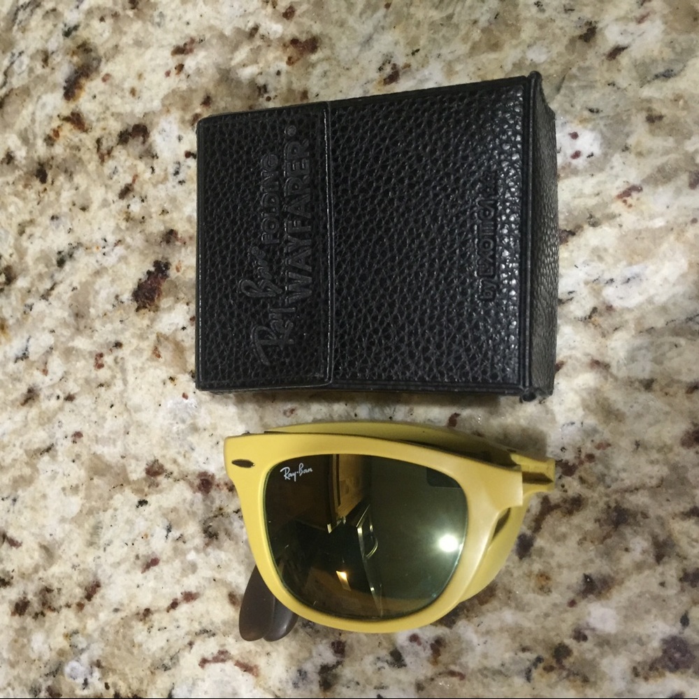 RayBan folding wayfarer sunglasses, 100% authentic