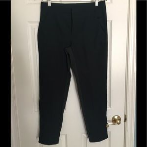 Lululemon &Go City Trek Trouser in green