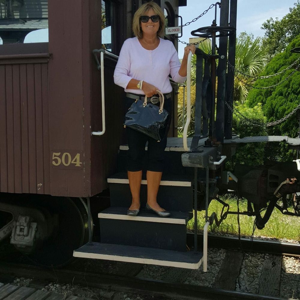 Meet your Posher, Pam