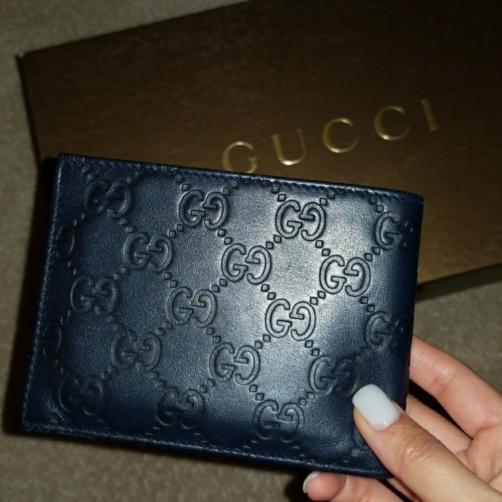 Authentic GUCCI Leather men's wallet dark navy