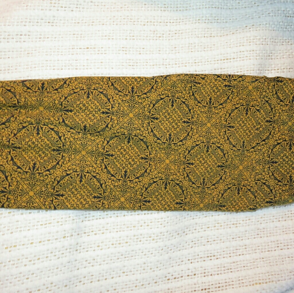 RARE LulaRoe Black and Gold Leggings
