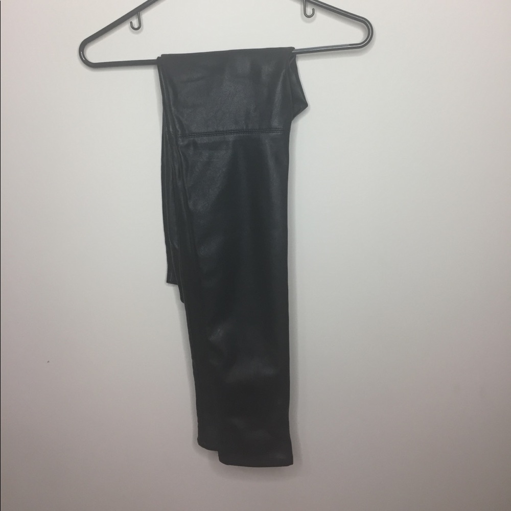 💄SOLD💄 Faux Leather Leggings - H&M - Picture 3 of 8
