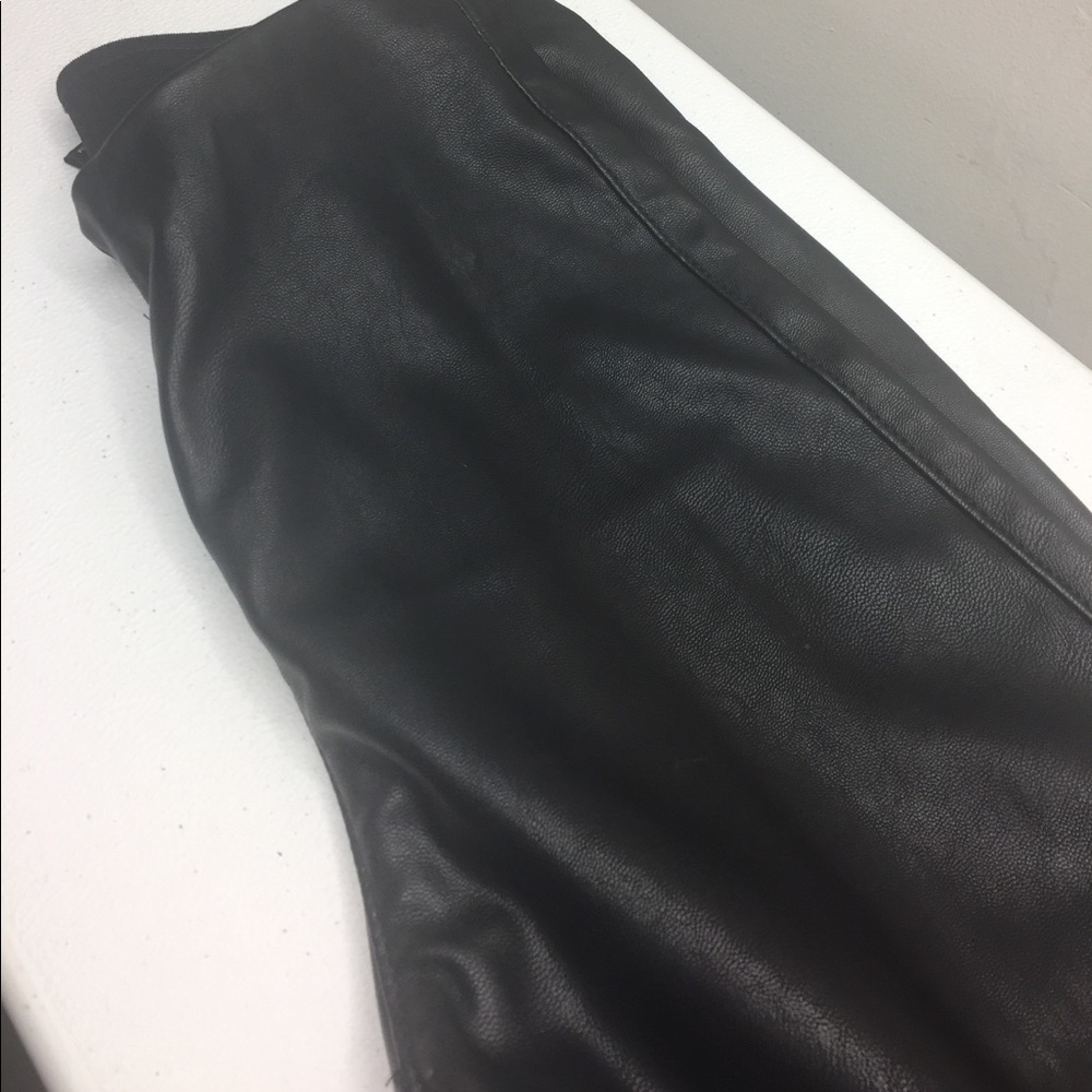 💄SOLD💄 Faux Leather Leggings - H&M - Picture 7 of 8