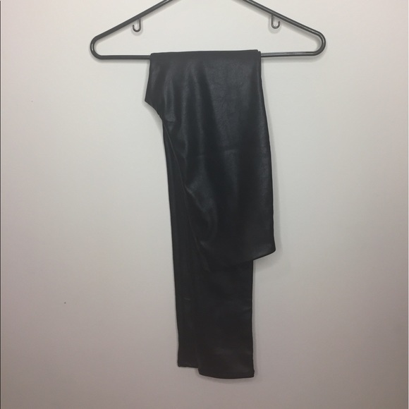 💄SOLD💄 Faux Leather Leggings - H&M - Picture 2 of 8