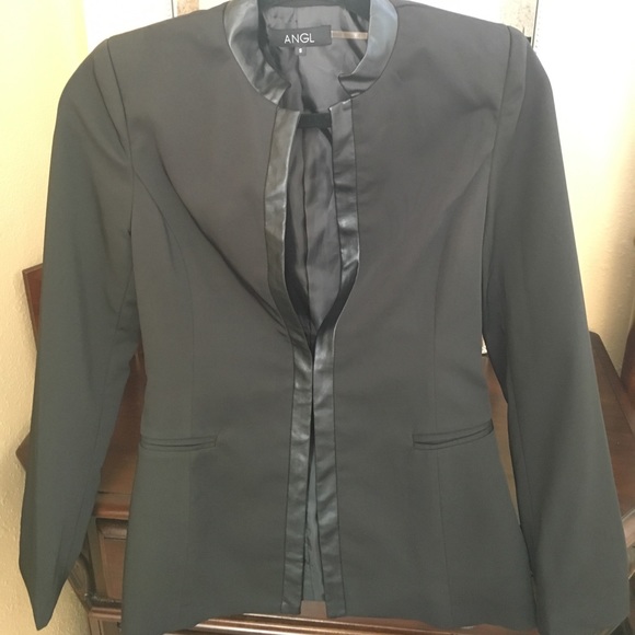 Blazer - Picture 1 of 4