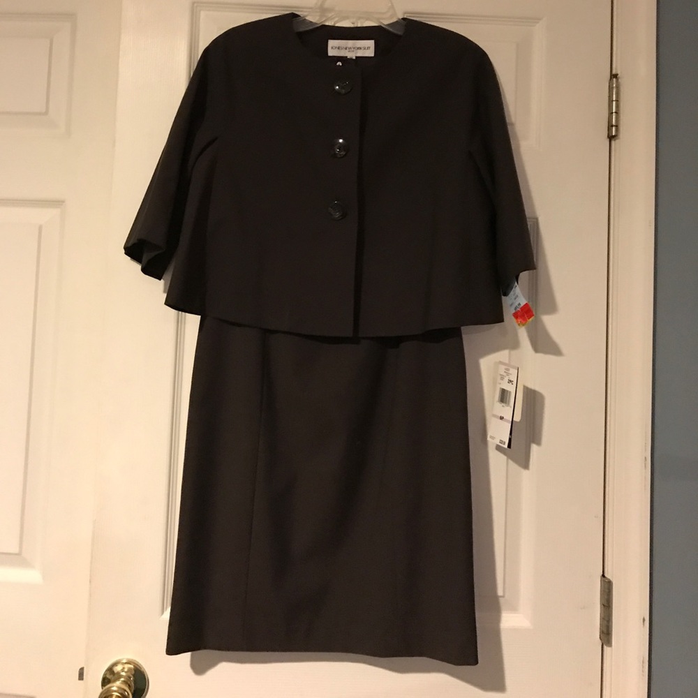 Jones of New York brown sheath with cropped jacket