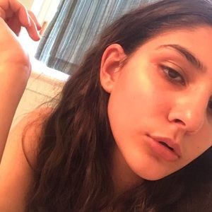 Meet your Posher, Roya