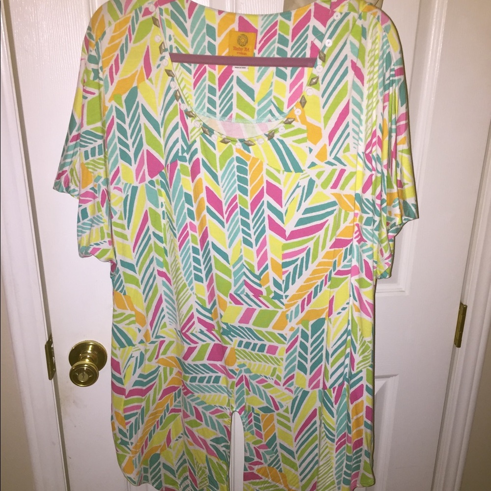 Top - Picture 3 of 3