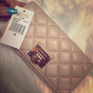 Astrid Quilted Leather Clutch Wallet Ballet Pink
