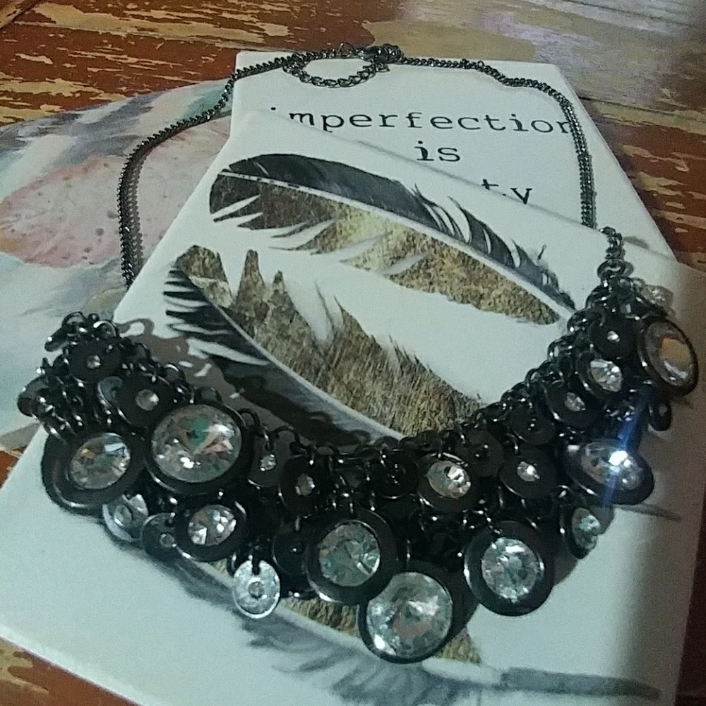 Statement necklace